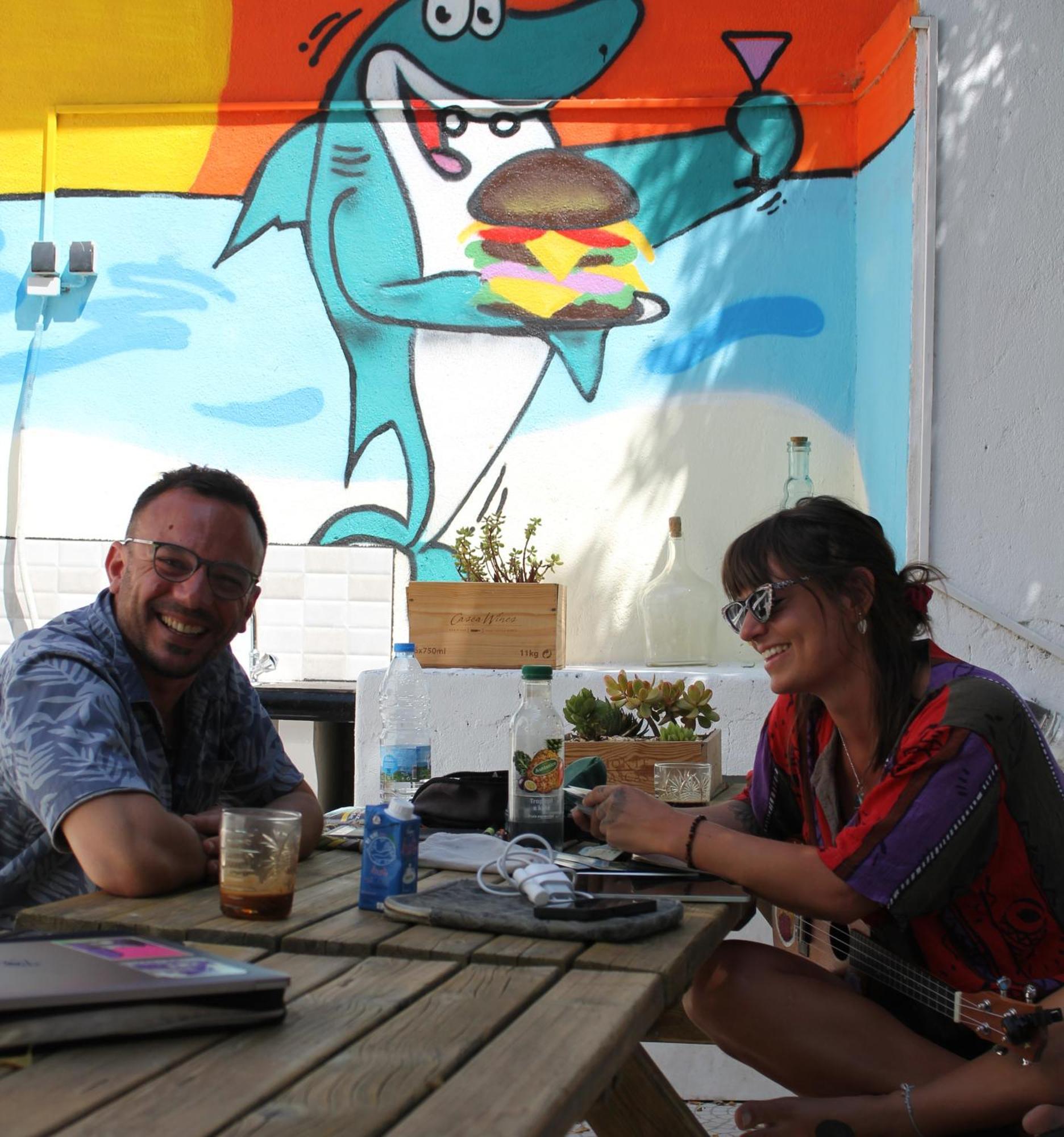 Lisbon Soul Surf Camp Vandrarhem Cascais Exteriör bild